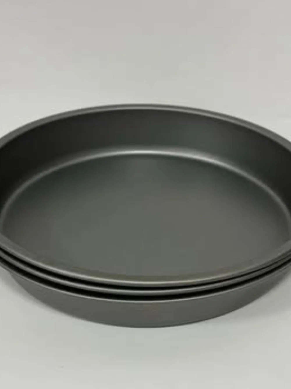NEW 9” Round Nonstick Cake Pans Set of 3.